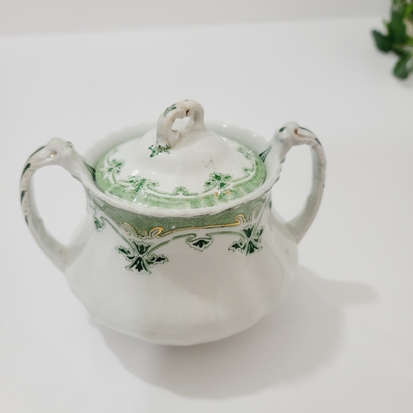 Derwent floral Pattern Sugar Bowl. - Picture 3 of 5